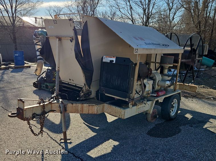 2008 Finn BB302-14 bark blower - EO7108