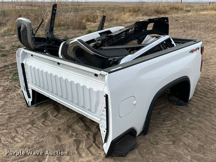 Chevrolet Silverado pickup truck bed - ES1071