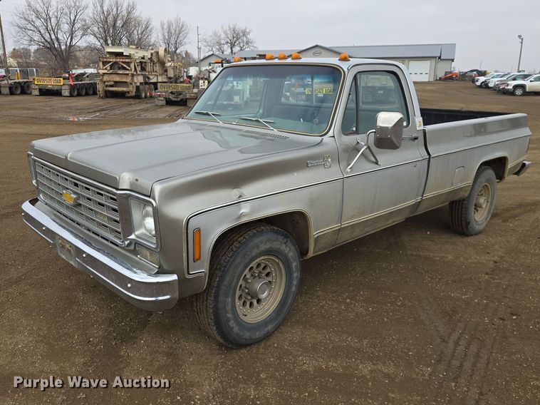 1975 Chevrolet 20 pickup truck - ES2997