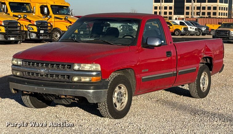 2002 Chevrolet Silverado 1500 pickup truck - ES5593