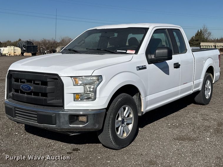 2016 Ford F150 XL Ext. Cab pickup truck - ES5906