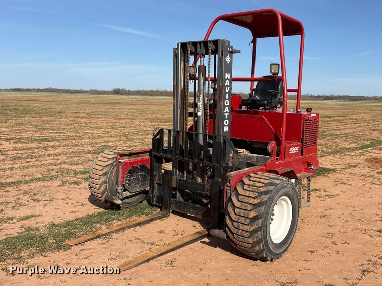 2022 Navigator RT-4500 forklift - ES8666