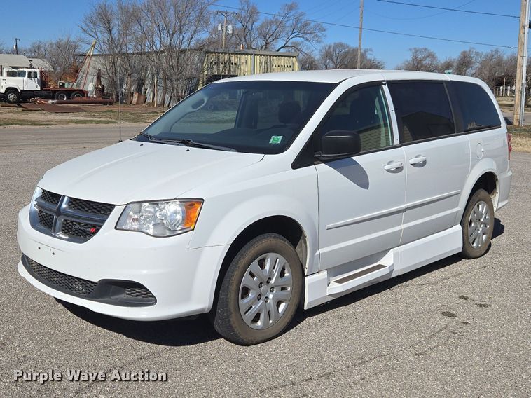 2015 Dodge Grand Caravan handicap accessible van - ET1396