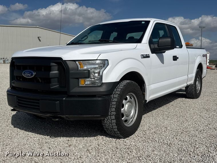 2016 Ford F150 Ext. Cab pickup truck - ET1666