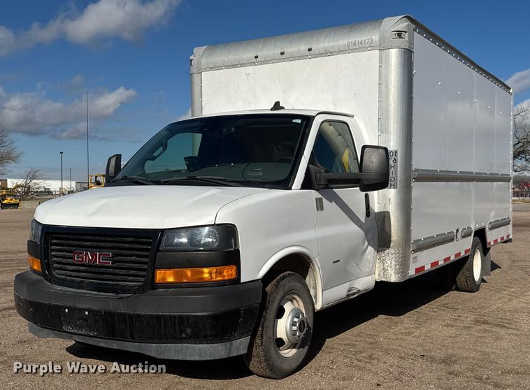 2019 GMC Savana 3500 box truck - ET4154