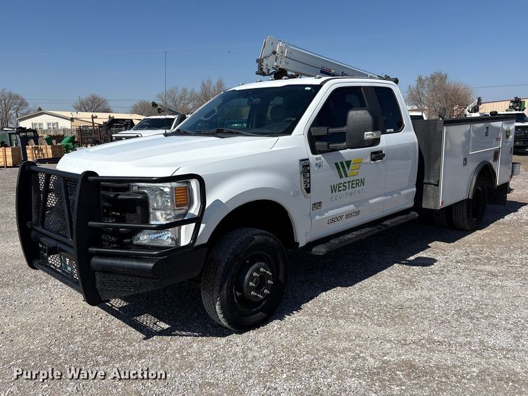 2020 Ford F350 Super Duty XL Ext. Cab utility bed pickup truck - EU4976