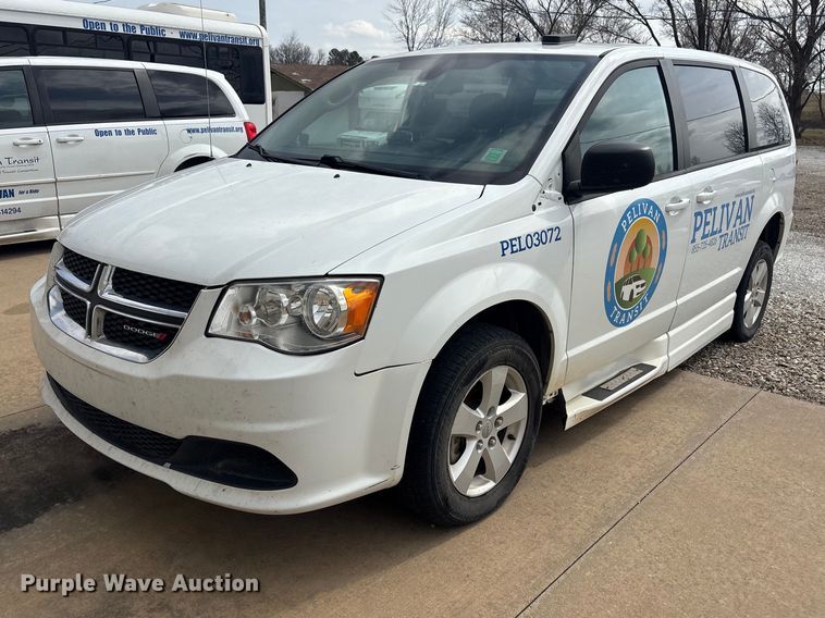 2018 Dodge Grand Caravan handicap accessible van - EV2791