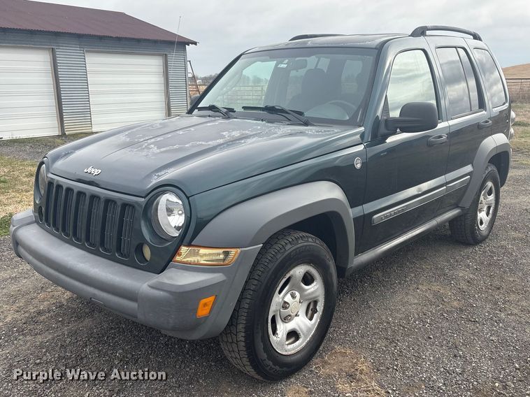 2005 Jeep Liberty SUV - EV2826