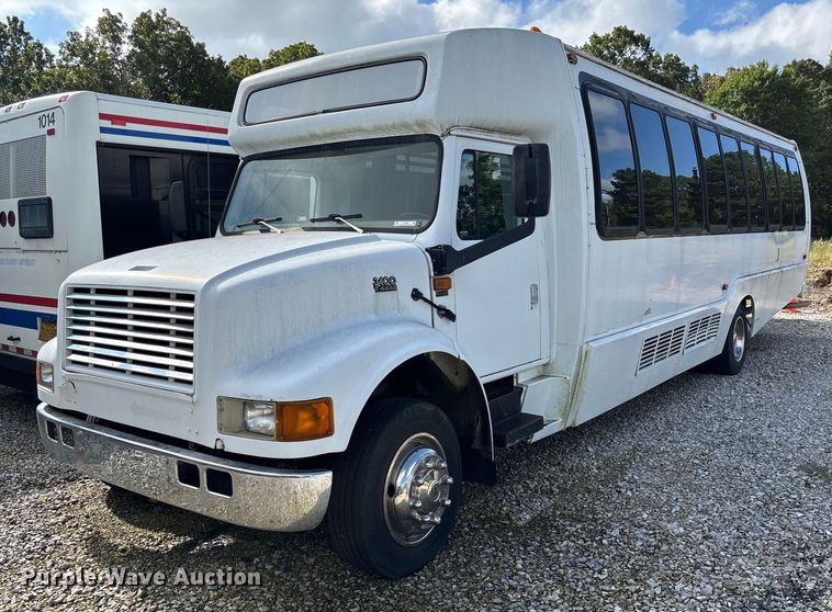 2000 International 3400 transit bus - EV3005