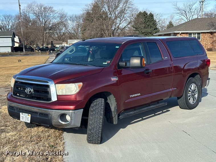 2010 Toyota Tundra Crew Cab pickup truck - FB0947