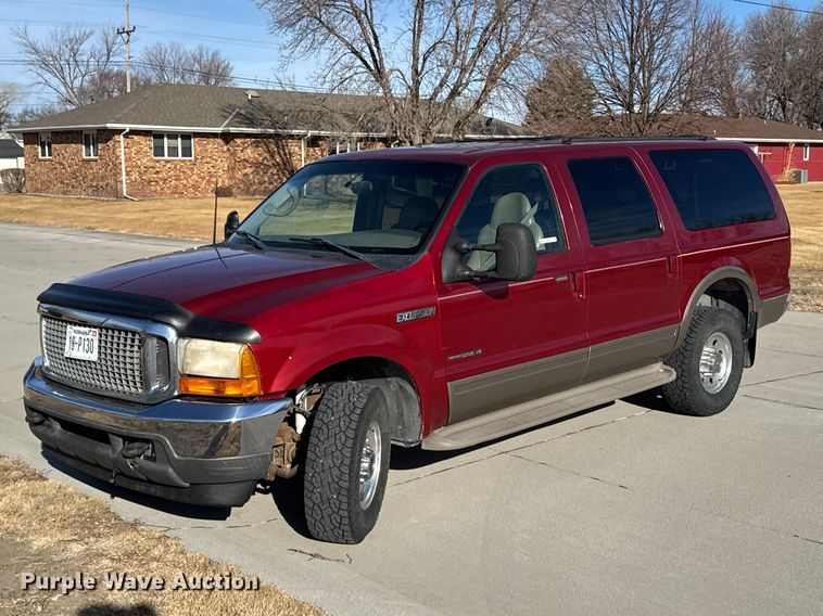 2000 Ford Excursion SUV - FB0949