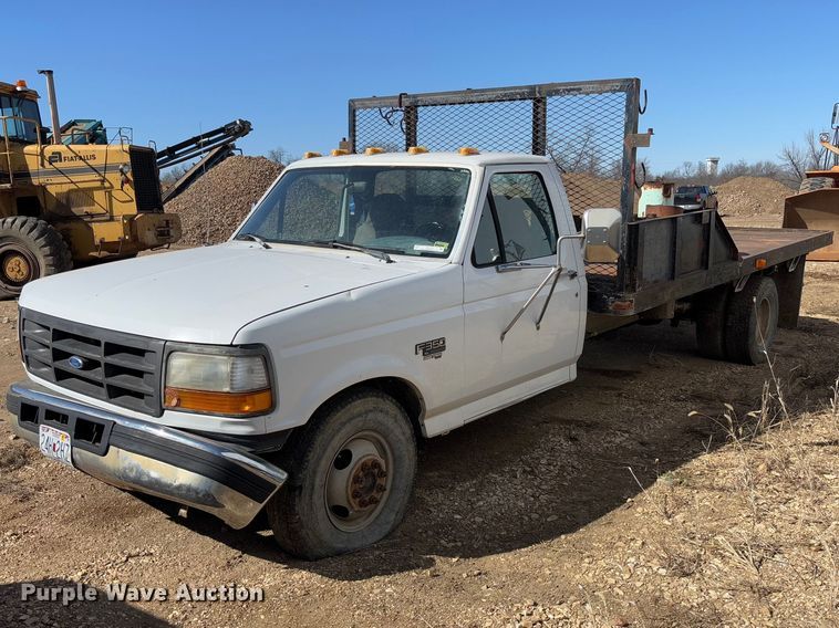 1997 Ford F350 flatbed pickup truck - FB3144