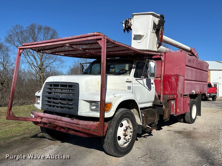 1998 Ford F-800 forestry bucket truck - FB3569