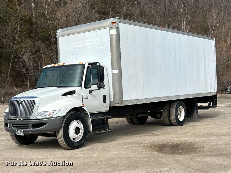 2006 International 4300 box truck - FC5078
