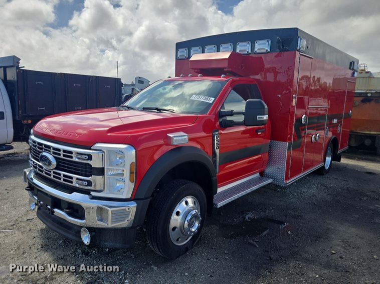 2024 Ford F550 Super Duty ambulance - YA2584