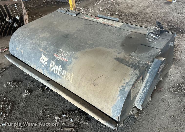 Bobcat skid steer sweeper - FK1528