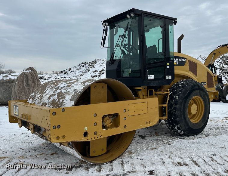 2012 Caterpillar CS56B single drum vibratory roller - FK1537