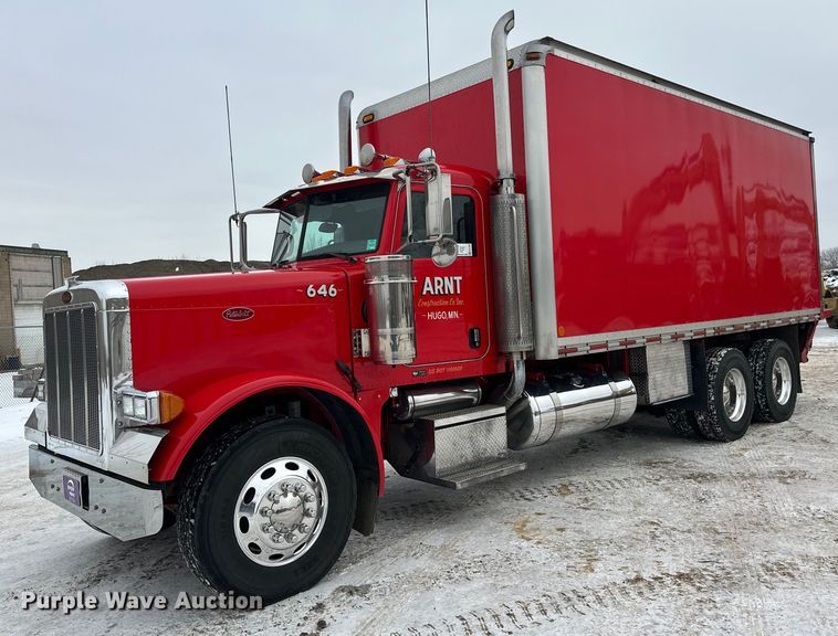 2006 Peterbilt 379 utility / service truck - FK1549