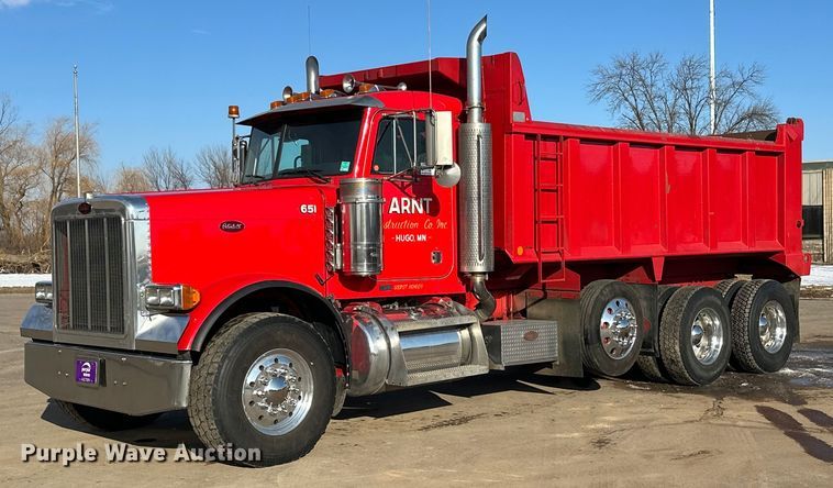 2005 Peterbilt 379 dump truck - FK1589