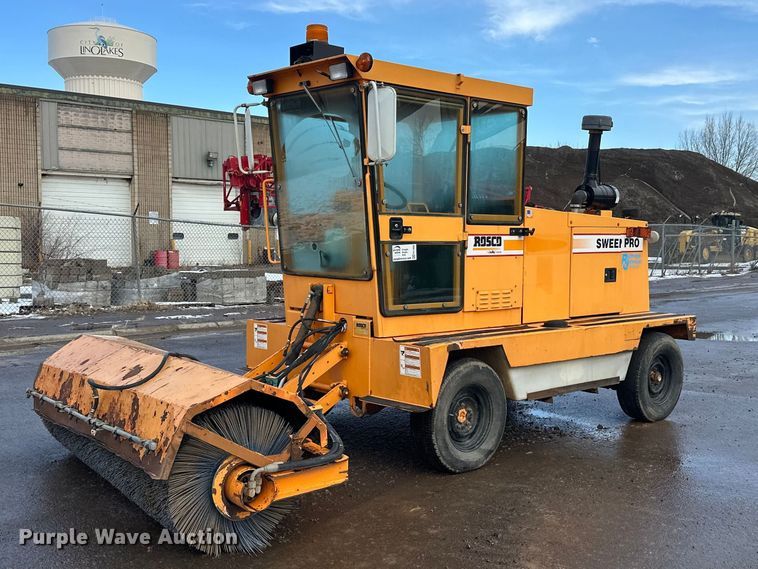 Roscoe 4890 broom - FK1668