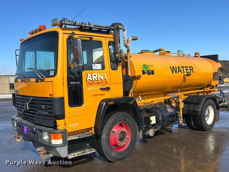 1992 Volvo FE water truck - FK1669