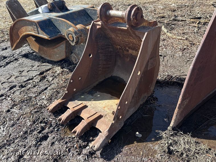 Caterpillar excavator bucket - FK1751