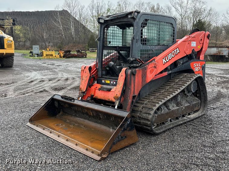 2015 Kubota SVL90-2 tracked skid steer loader - DT0062