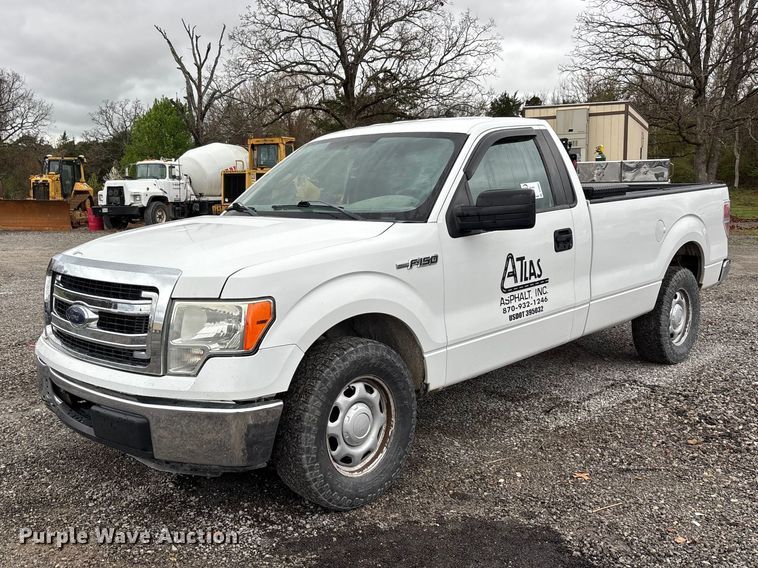 2013 Ford F150 XL pickup truck - DT0067