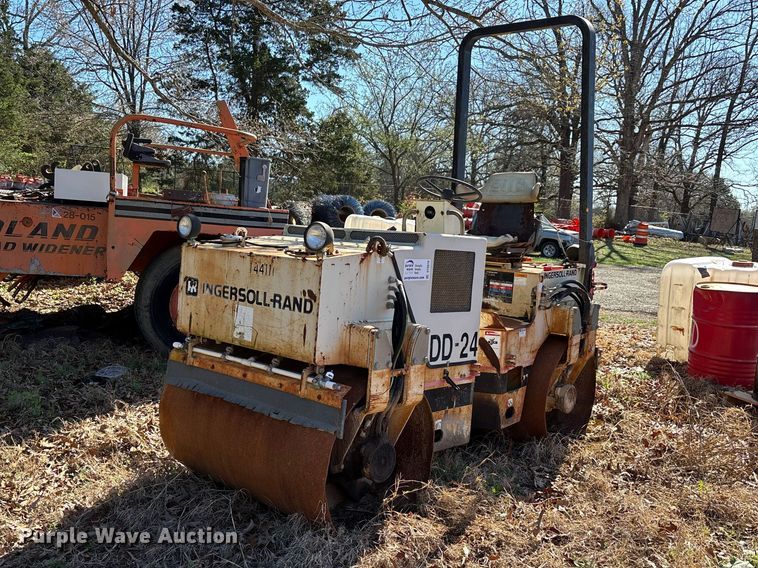 1996 Ingersoll Rand DD-24 double drum vibratory roller - DT0078