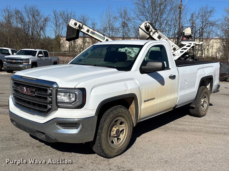 2018 GMC Sierra 1500 pickup truck - DT0080