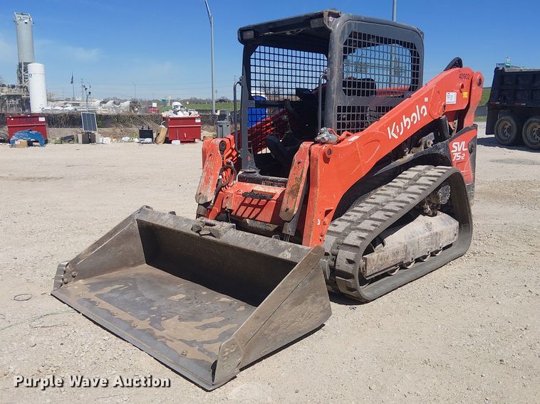 2023 Kubota SVL75-2 tracked skid steer loader - DU3105