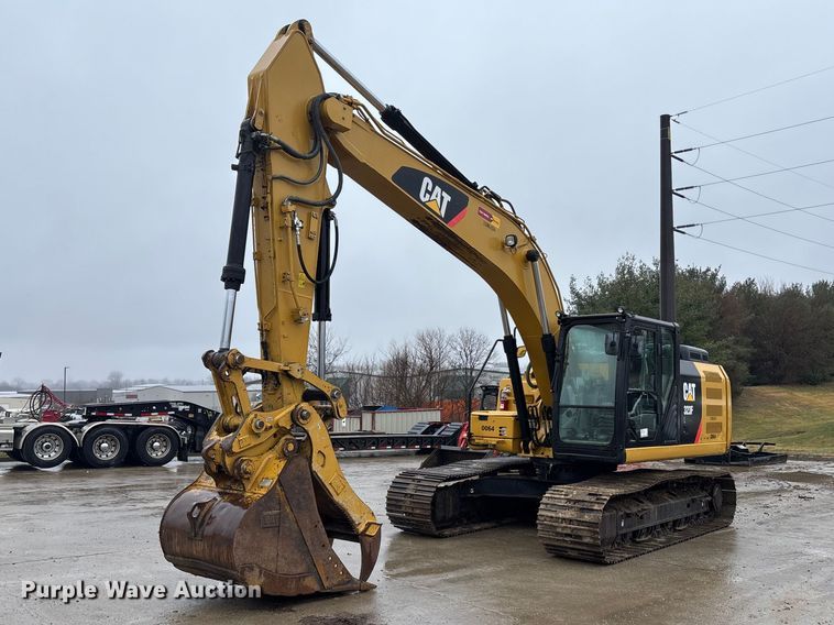 2017 Caterpillar 323FL excavator - EA4483