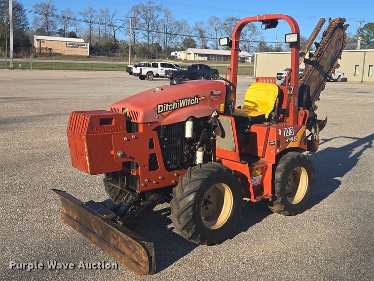 2016 Ditch Witch RT45 trencher - EA5460