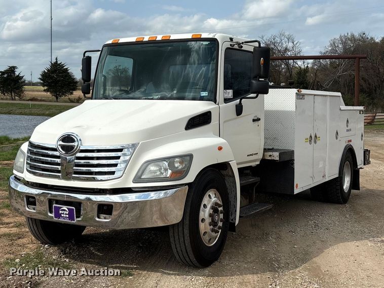 2008 Hino 268 utility / service truck - EA7950