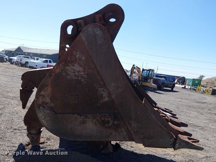 Entek 385 excavator bucket - EE5213