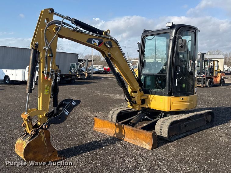 2014 Caterpillar 303.5E mini excavator - EG8842