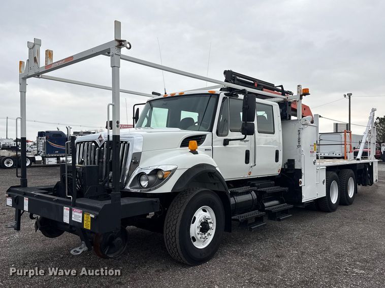 2010 International 7500 Crew Cab crane truck - EG8849