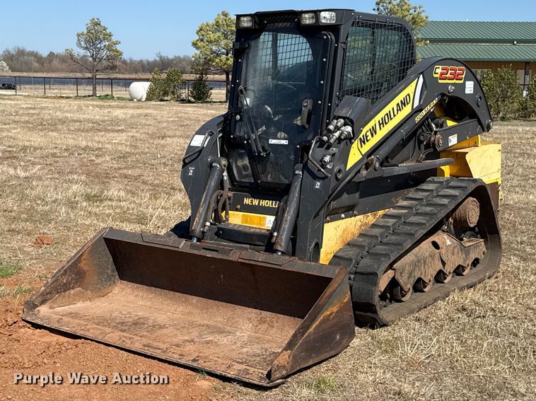 2017 New Holland C232 tracked skid steer loader - ES5955