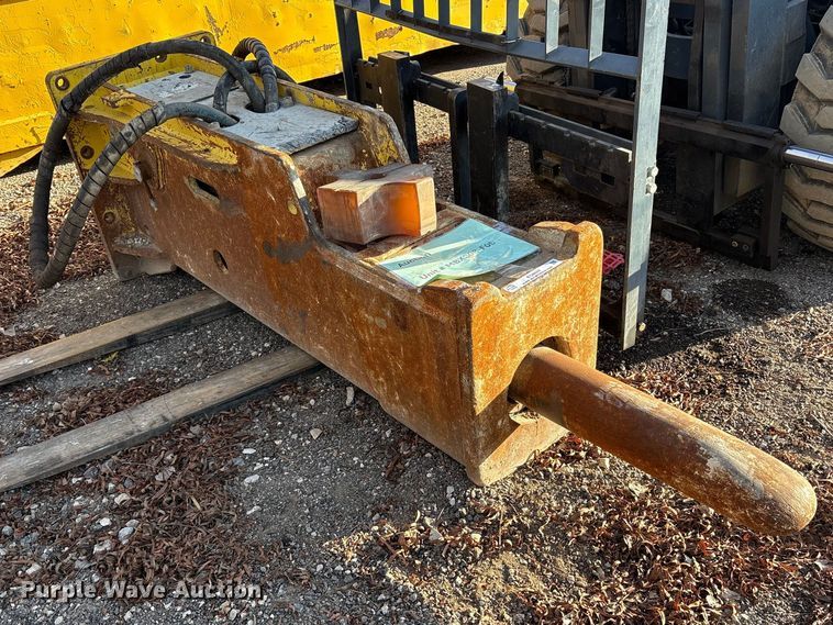 Stanley MBX308 breaker - ES8624