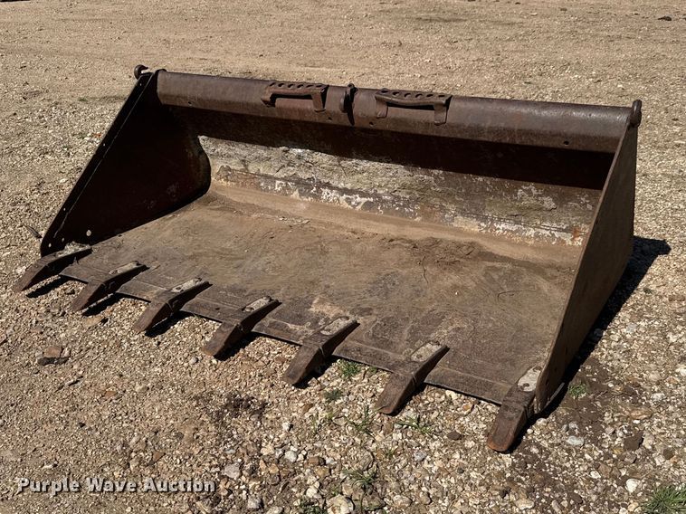 Skid steer bucket - ET1668