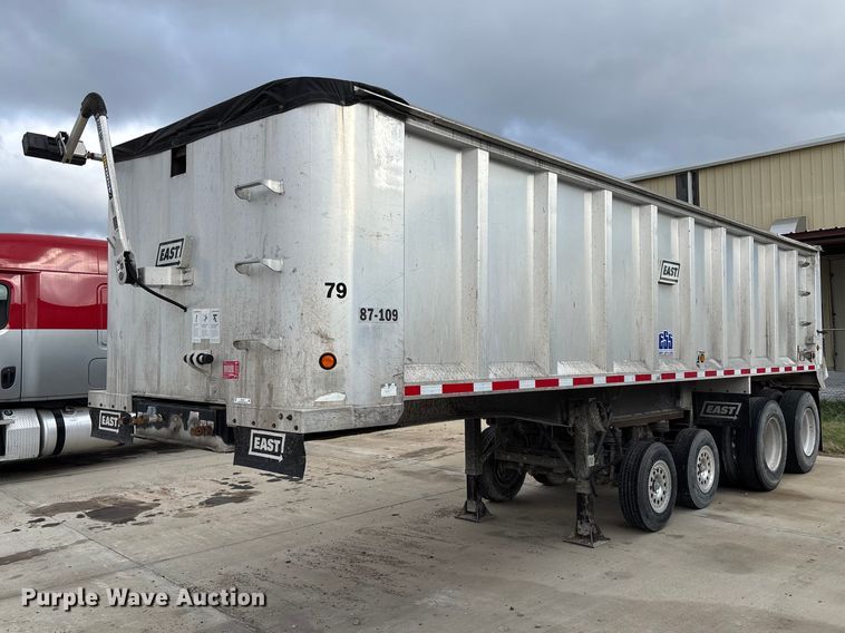 2006 East manufacturing end dump trailer - FB3197