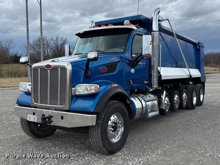 2019 Peterbilt 567 dump truck - FB3564