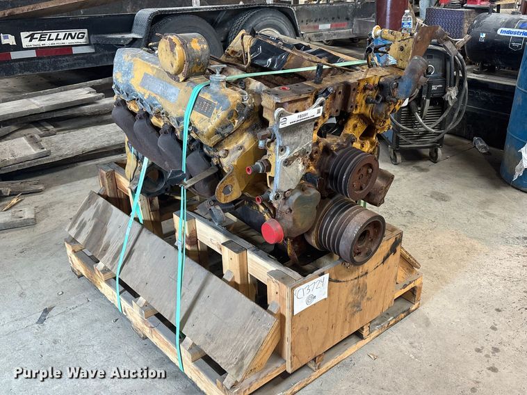 Caterpillar 3208 engine - FB3591