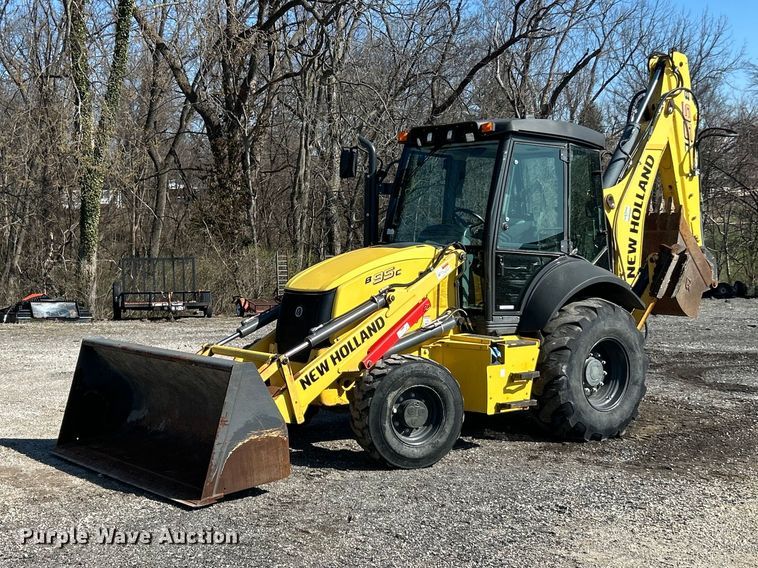 2018 New Holland B95C backhoe - FC5165
