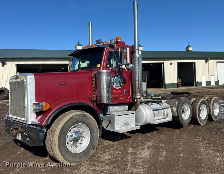 2000 Peterbilt 379 semi truck - FK1609