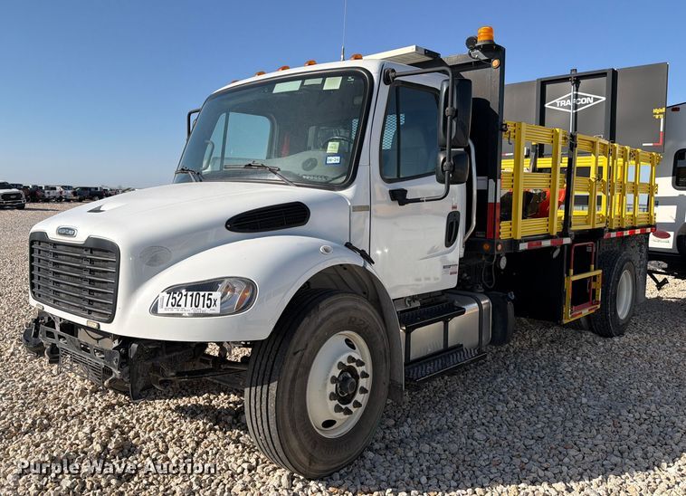 2021 Freightliner Business Class M2 flatbed truck - YA2585
