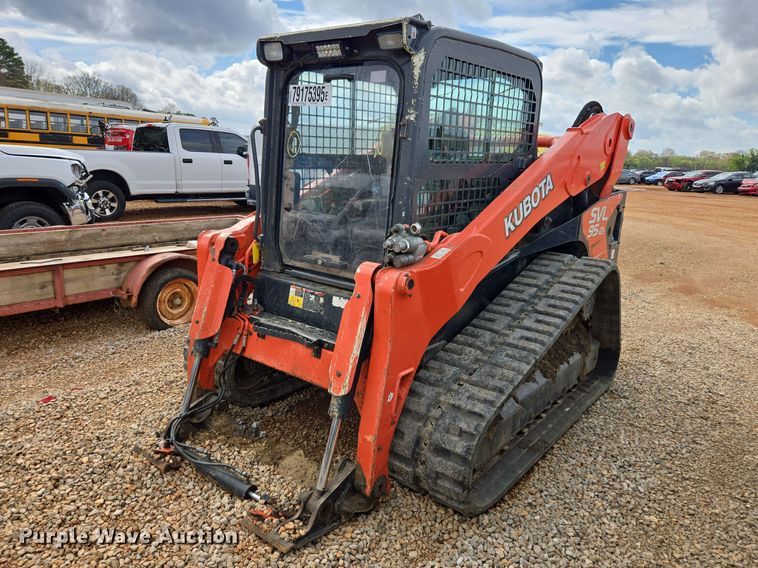 2018 Kubota SVL95-2S tracked skid steer loader - YA2745