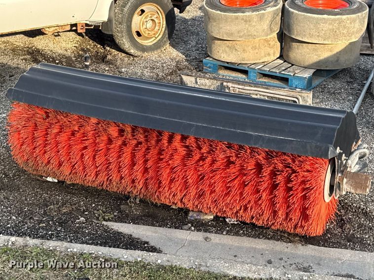 Bobcat skid steer broom - DZ4416