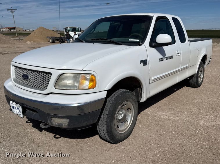 2000 Ford F150 Ext. Cab pickup truck - DZ5271