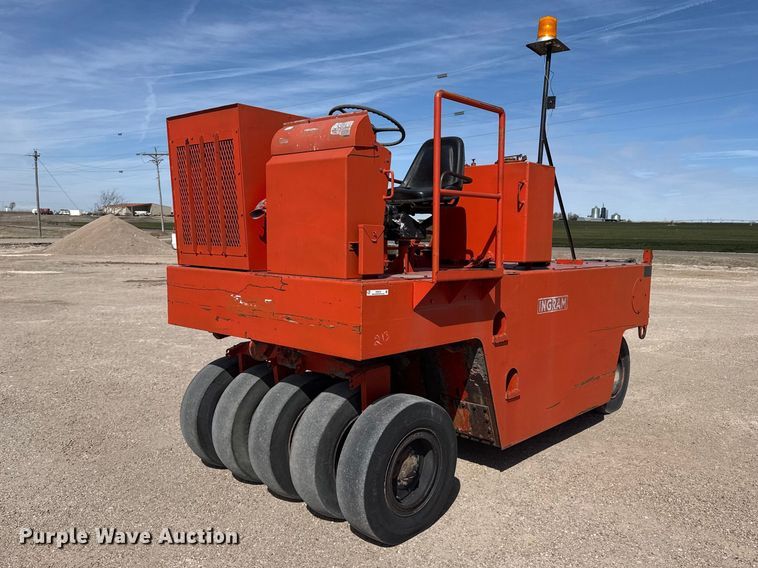 Ingram 9-2800PA pneumatic roller - DZ5272